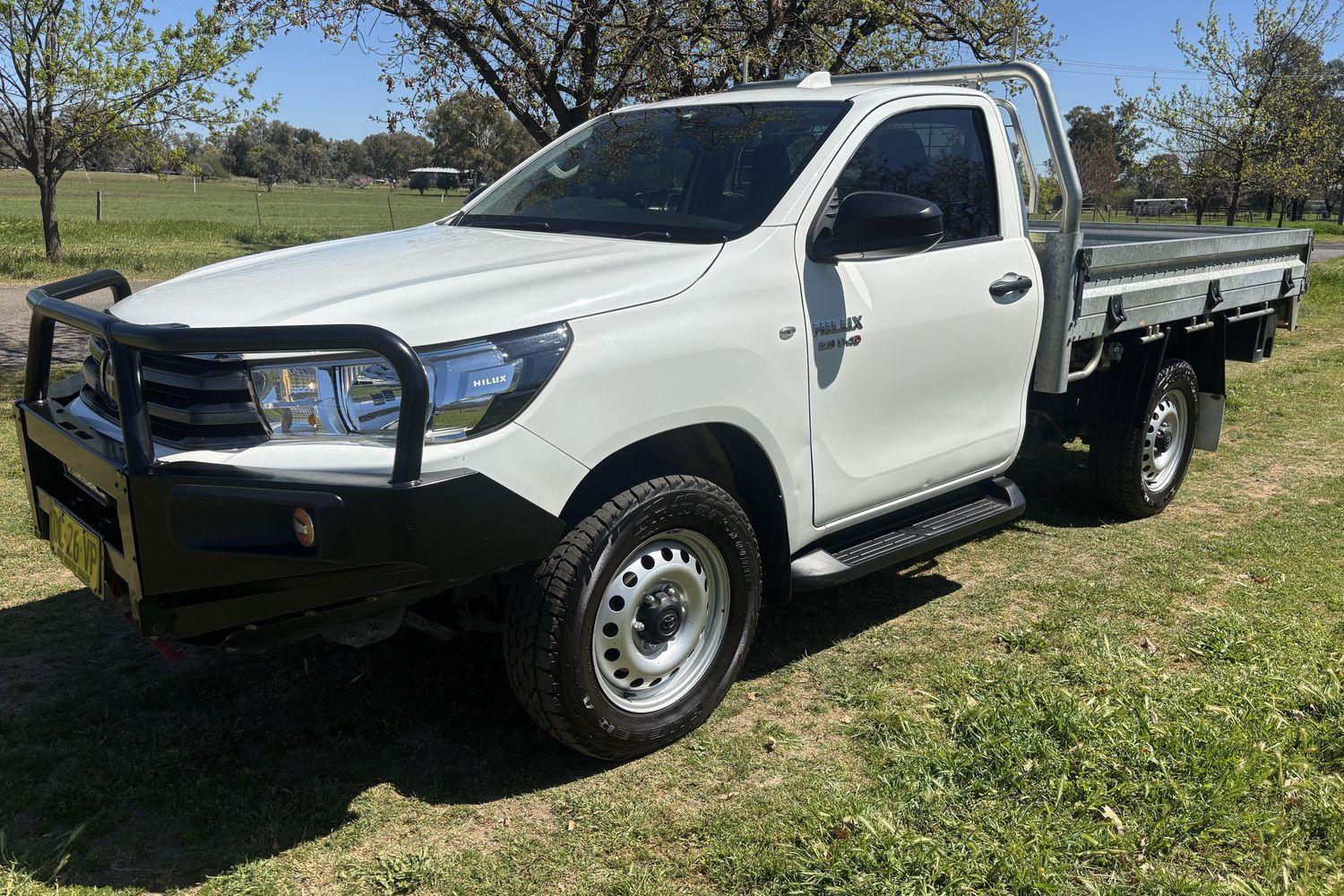 2021 Toyota Hilux SR in White