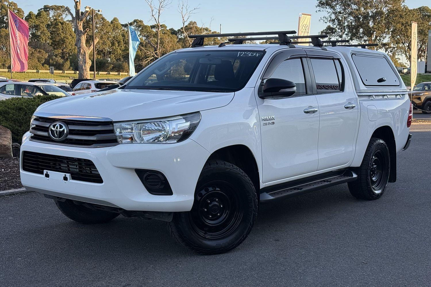 2016 Toyota Hilux SR in White