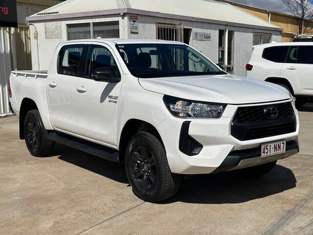 2025 Toyota Hilux SR in White