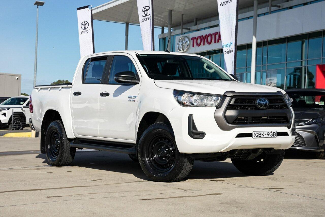 2020 Toyota Hilux SR in White