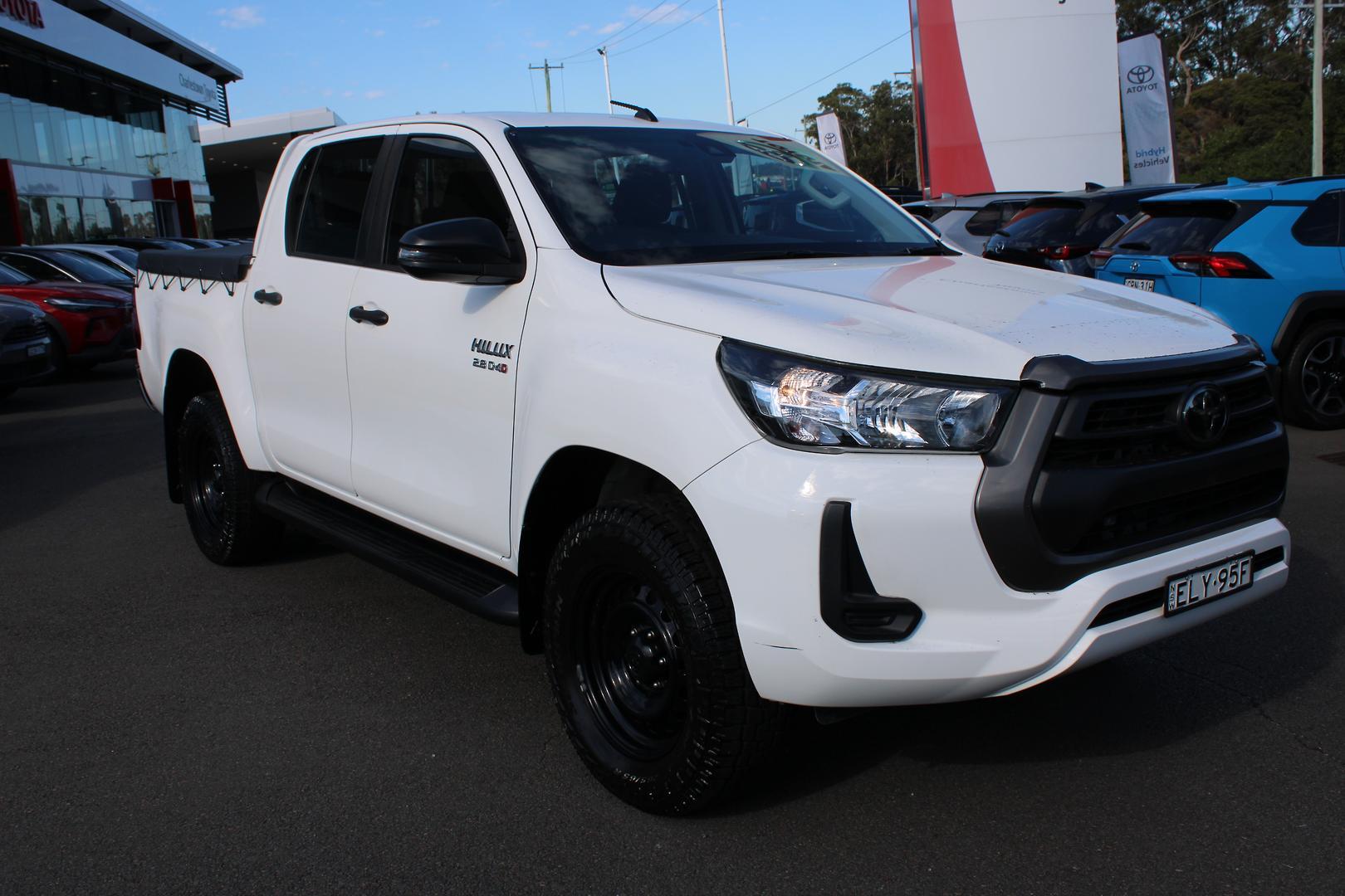2021 Toyota Hilux SR in White