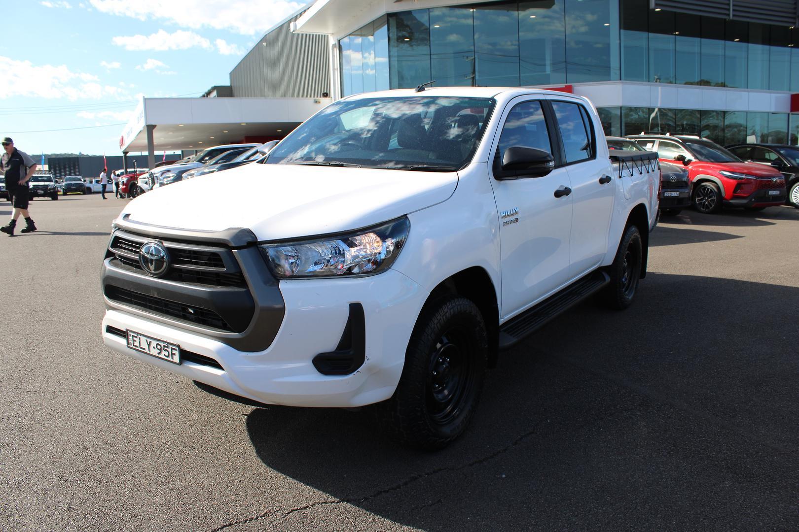 2021 Toyota Hilux SR in White