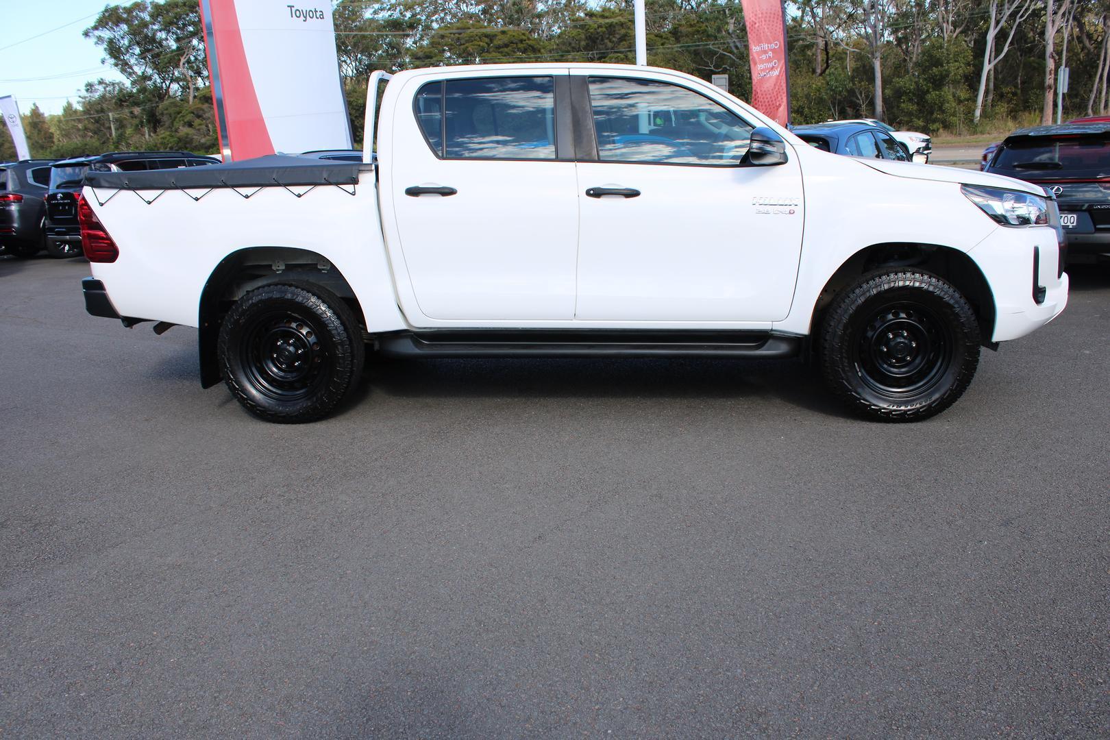 2021 Toyota Hilux SR in White