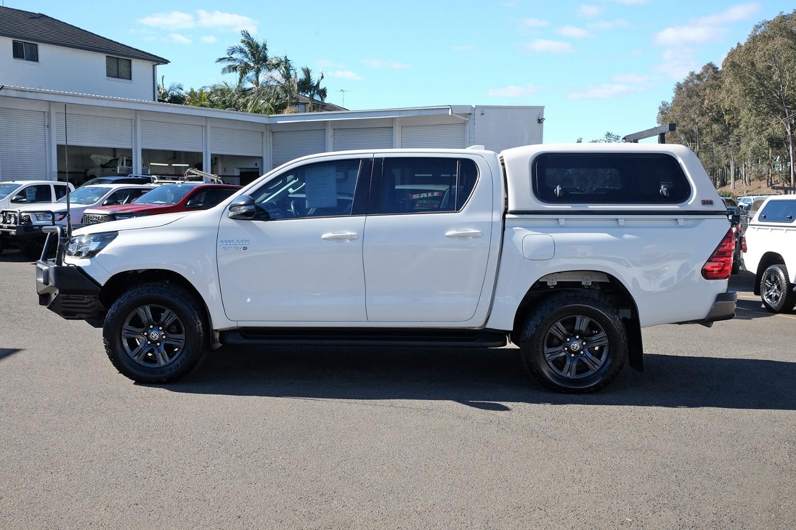 2023 Toyota Hilux SR in White