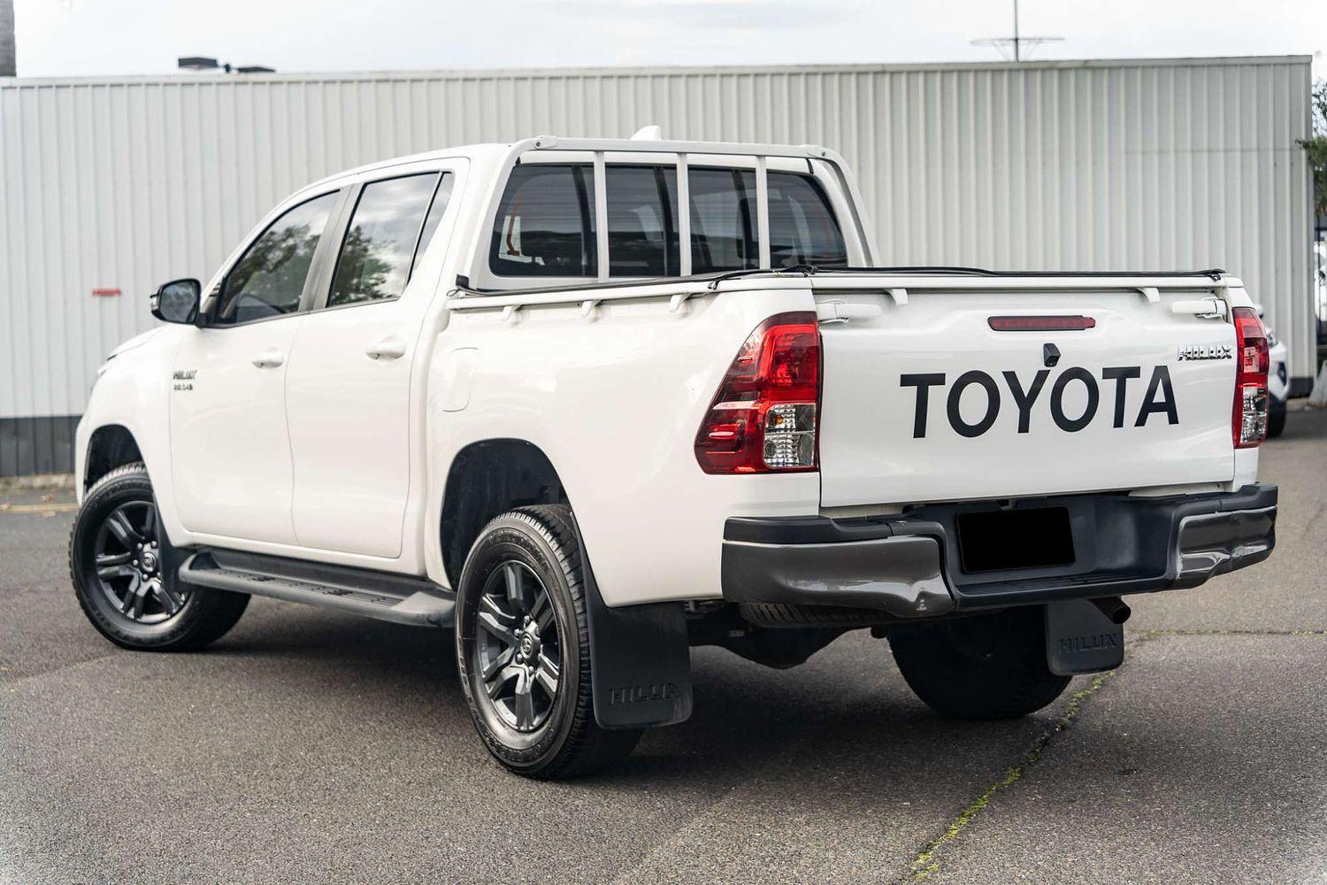 2023 Toyota Hilux SR in White