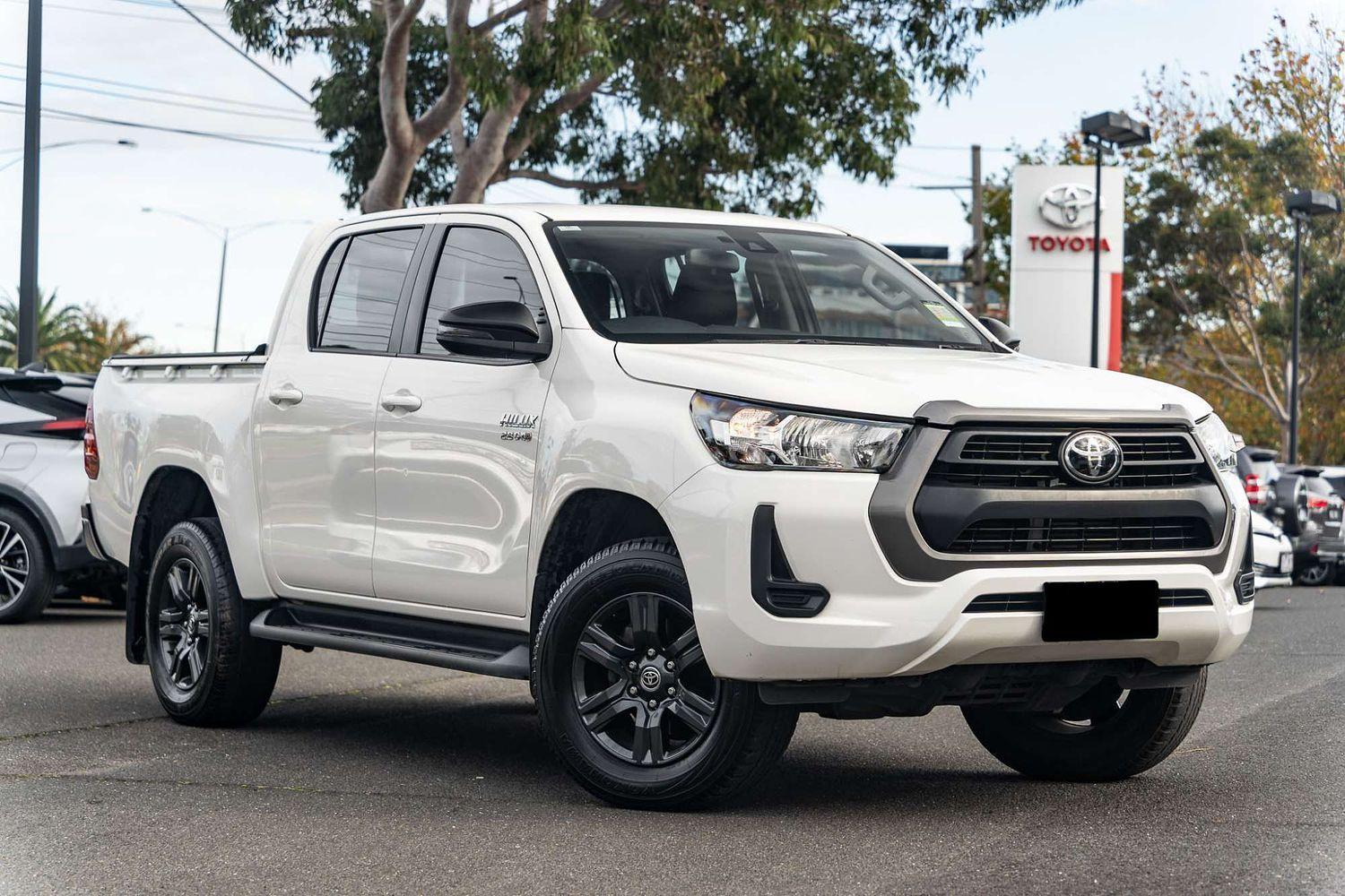 2023 Toyota Hilux SR in White