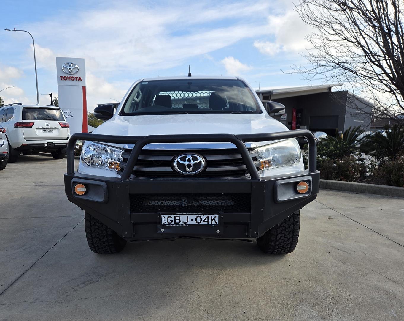 2018 Toyota Hilux SR in White