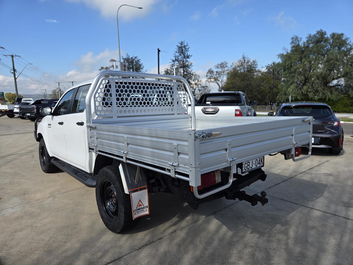2018 Toyota Hilux SR in White