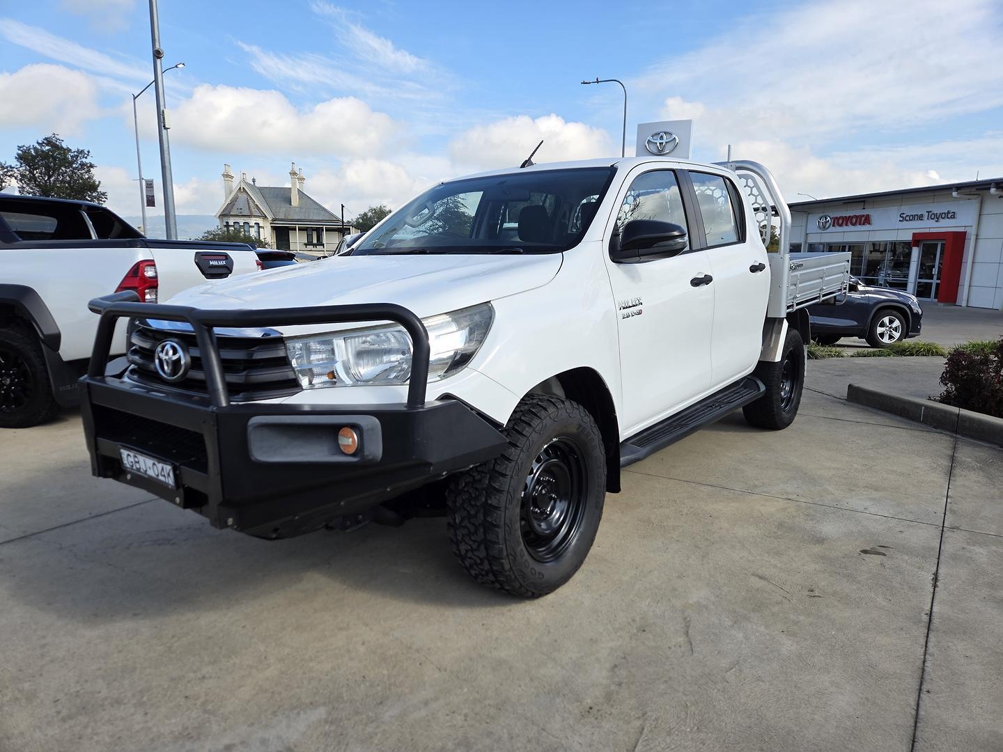 2018 Toyota Hilux SR in White