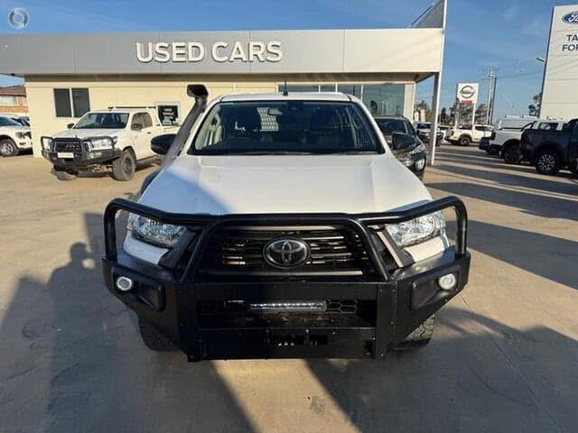 2020 Toyota Hilux SR in White