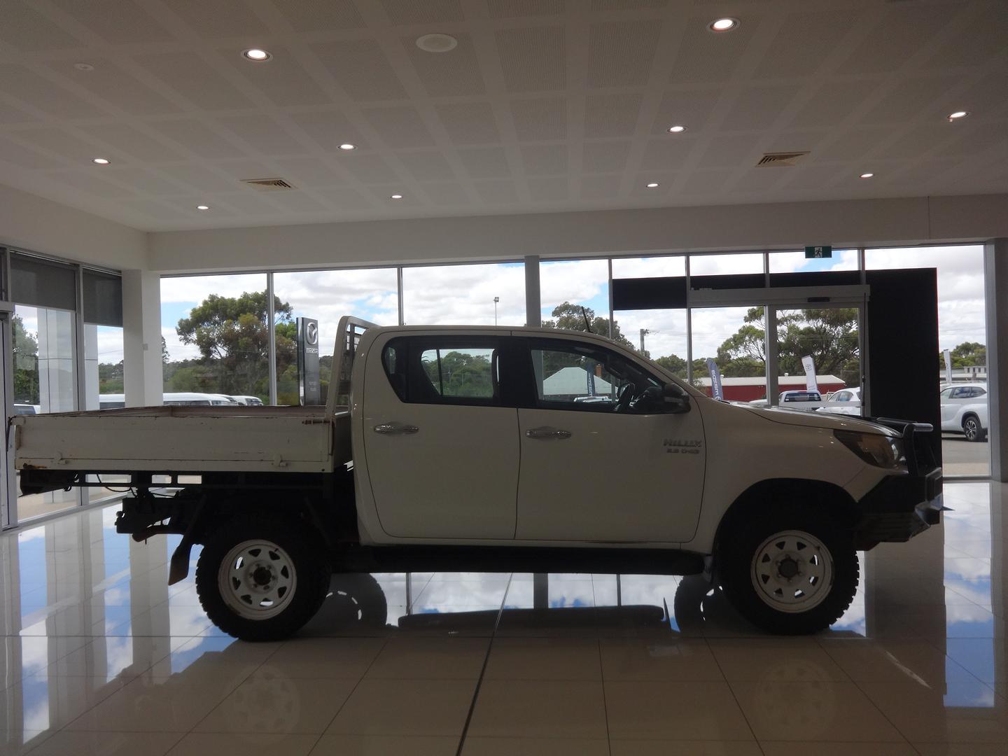 2016 Toyota Hilux SR in White