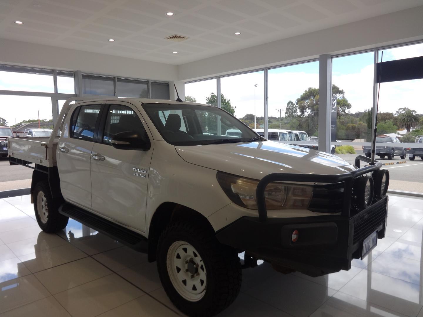 2016 Toyota Hilux SR in White