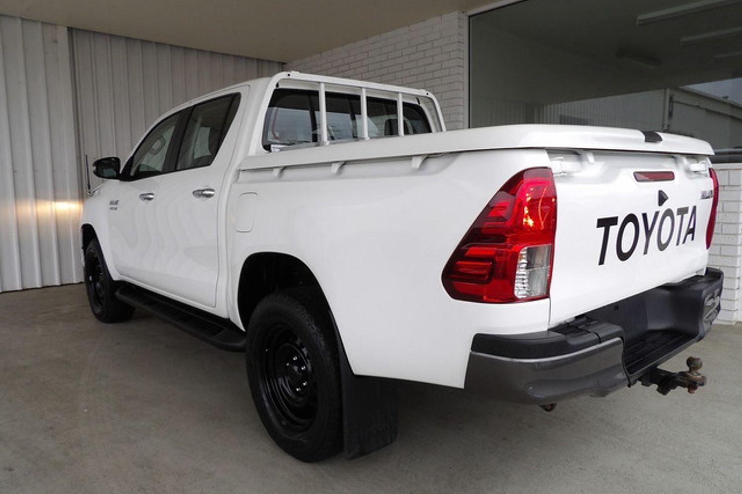 2017 Toyota Hilux SR in White
