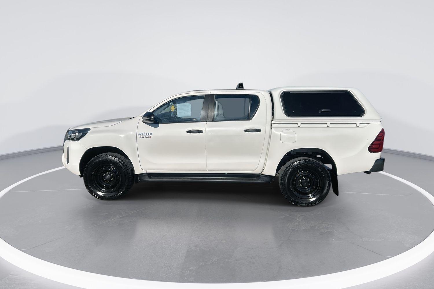 2020 Toyota Hilux SR in White
