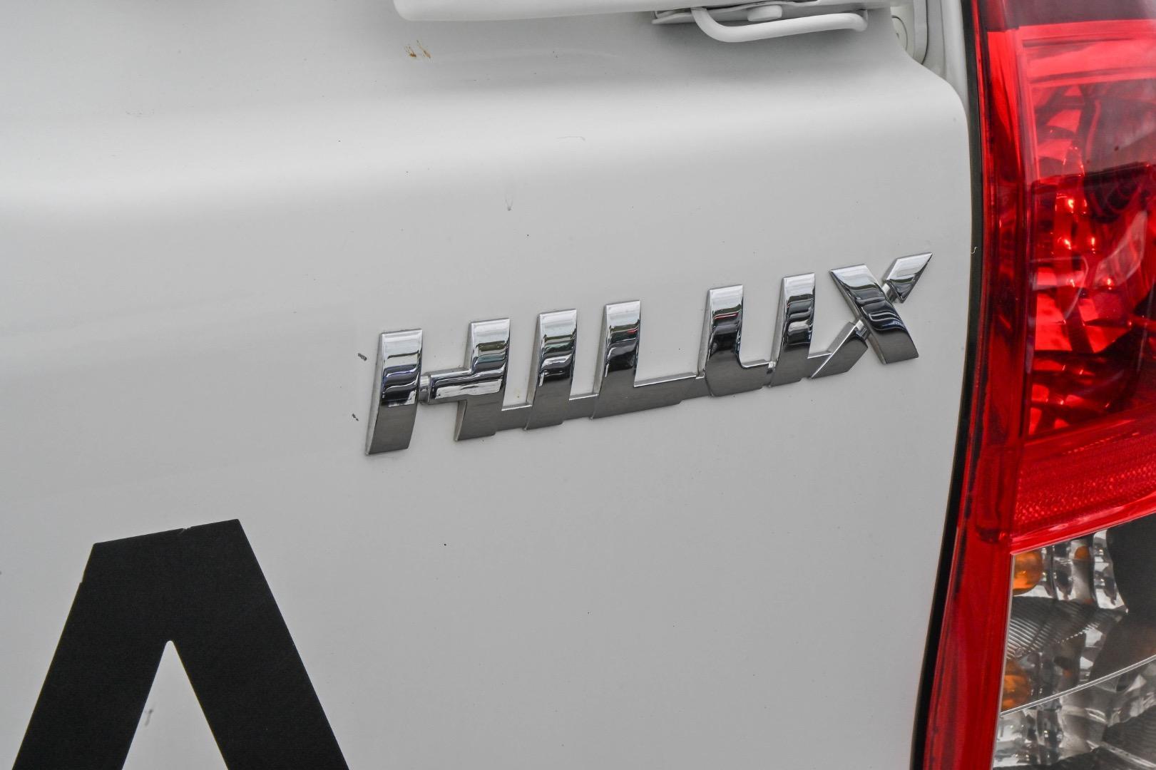 2022 Toyota Hilux SR in White