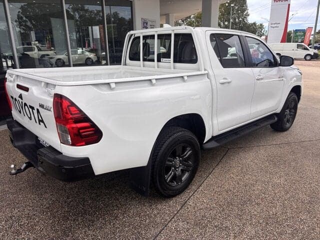 2025 Toyota Hilux SR in White