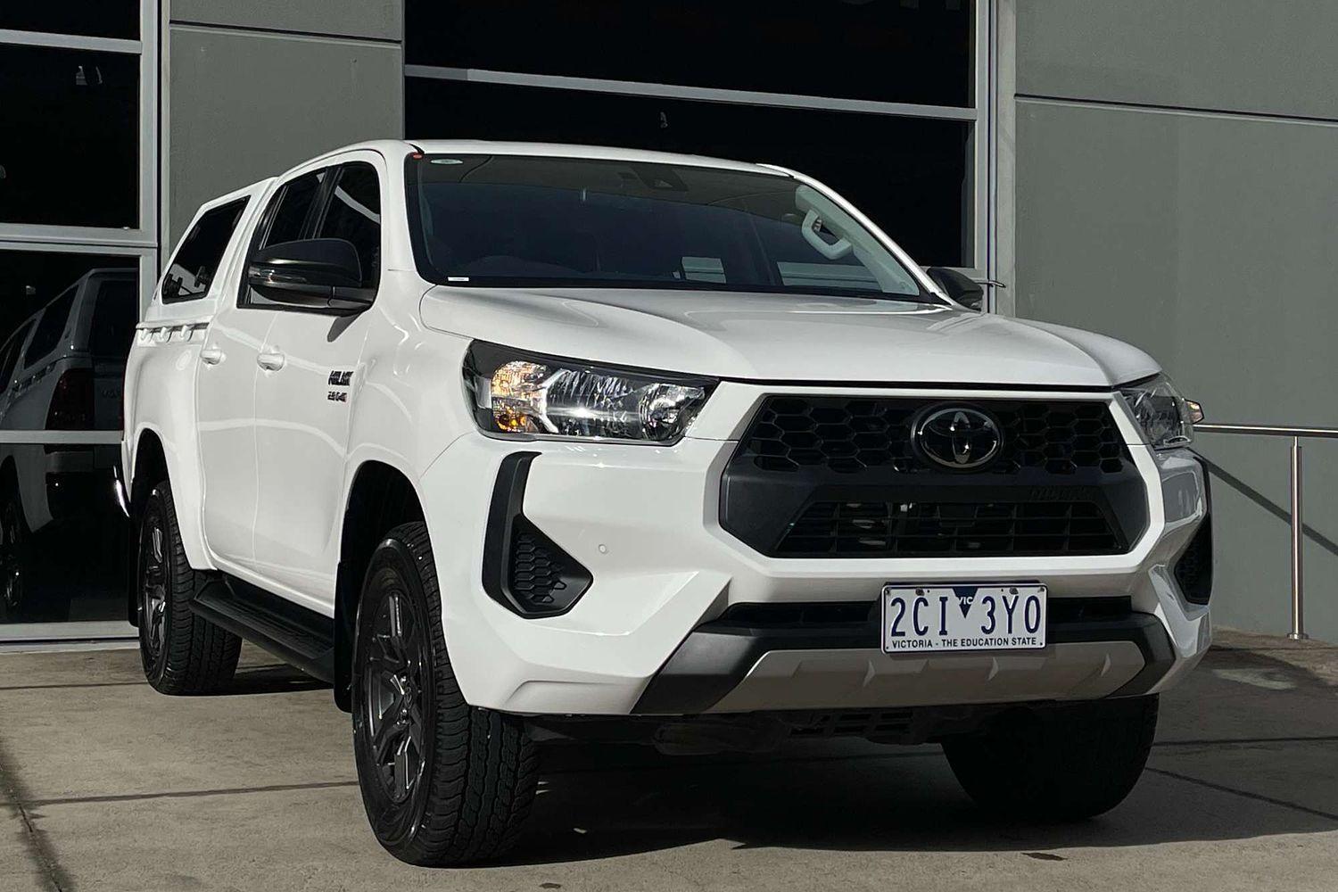 2025 Toyota Hilux SR in White