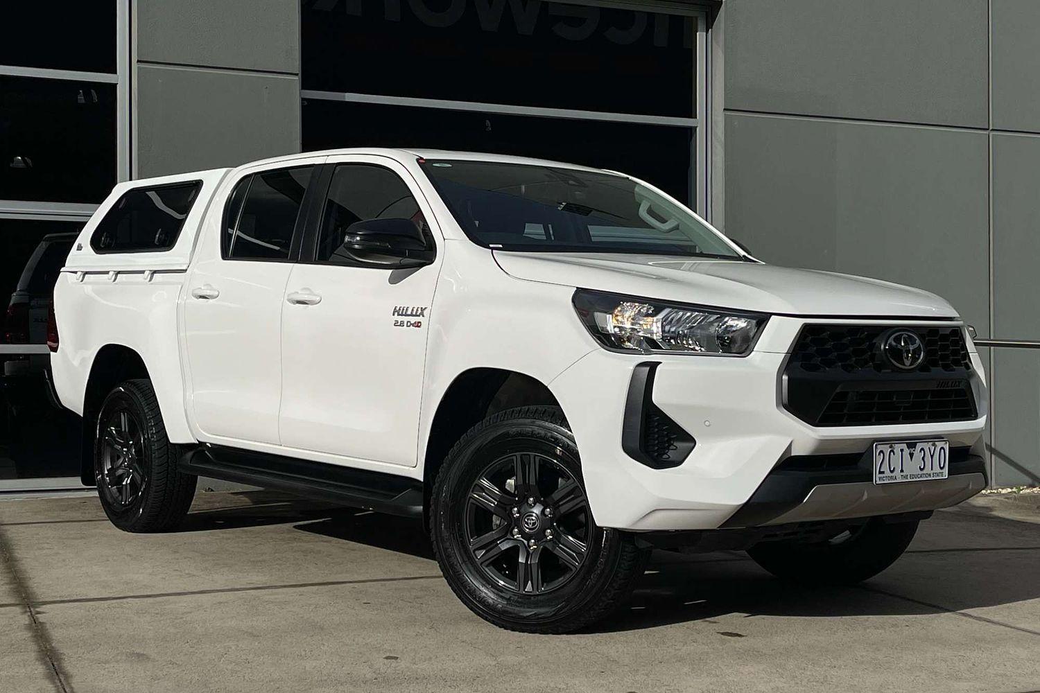 2025 Toyota Hilux SR in White