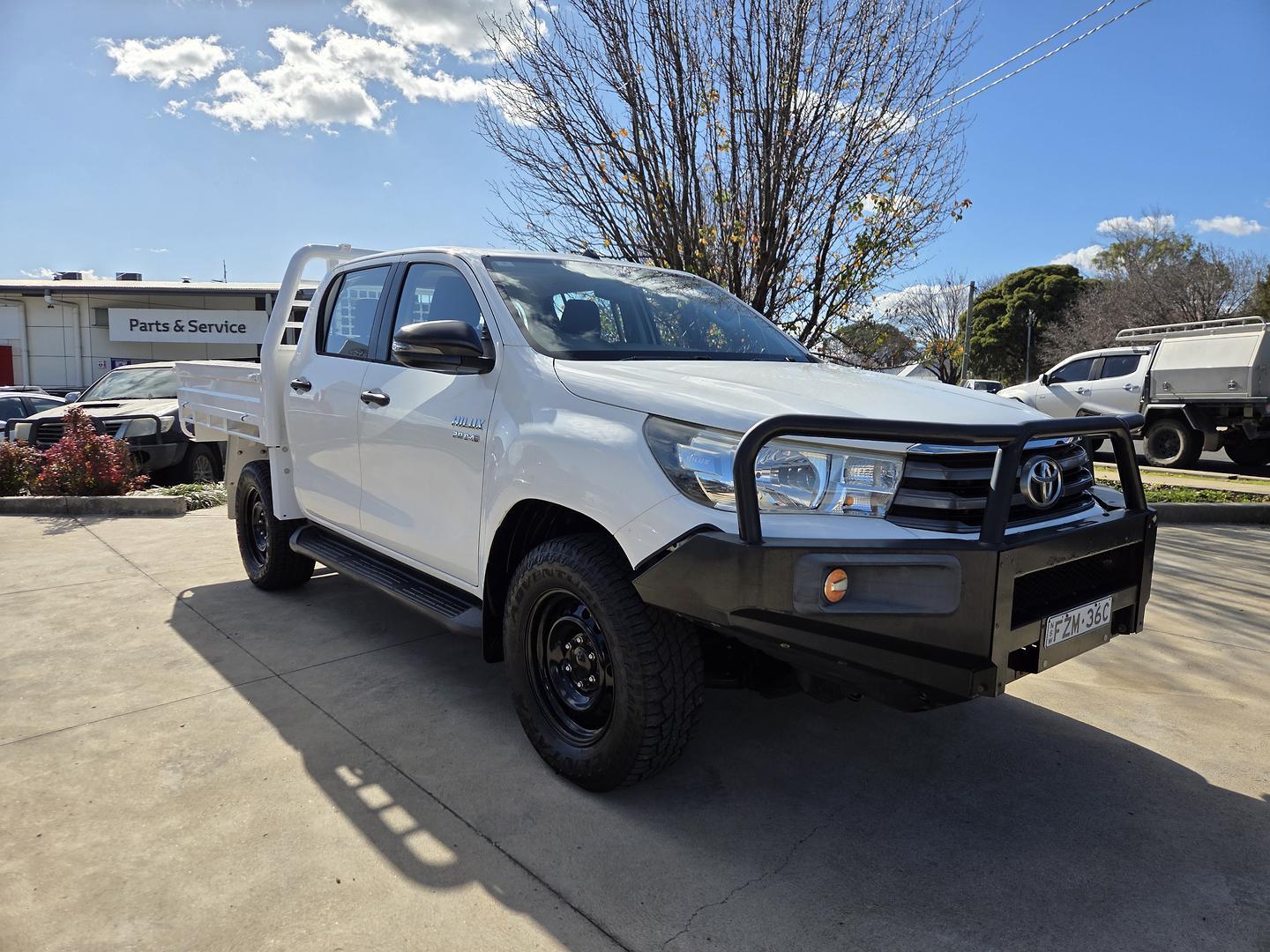 2017 Toyota Hilux SR in White