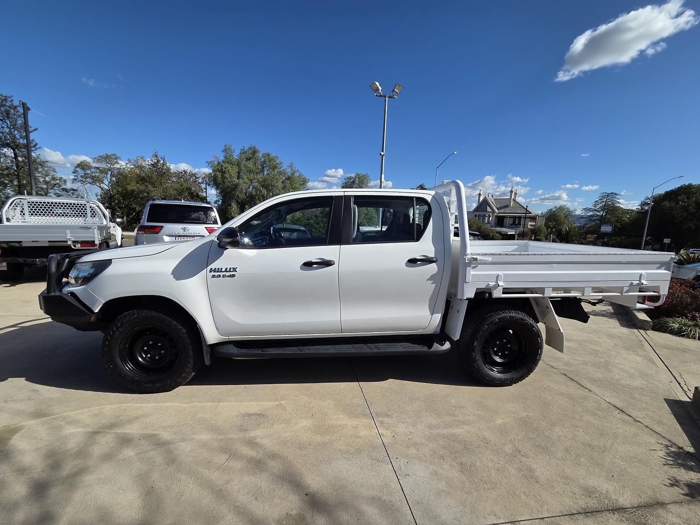 2017 Toyota Hilux SR in White