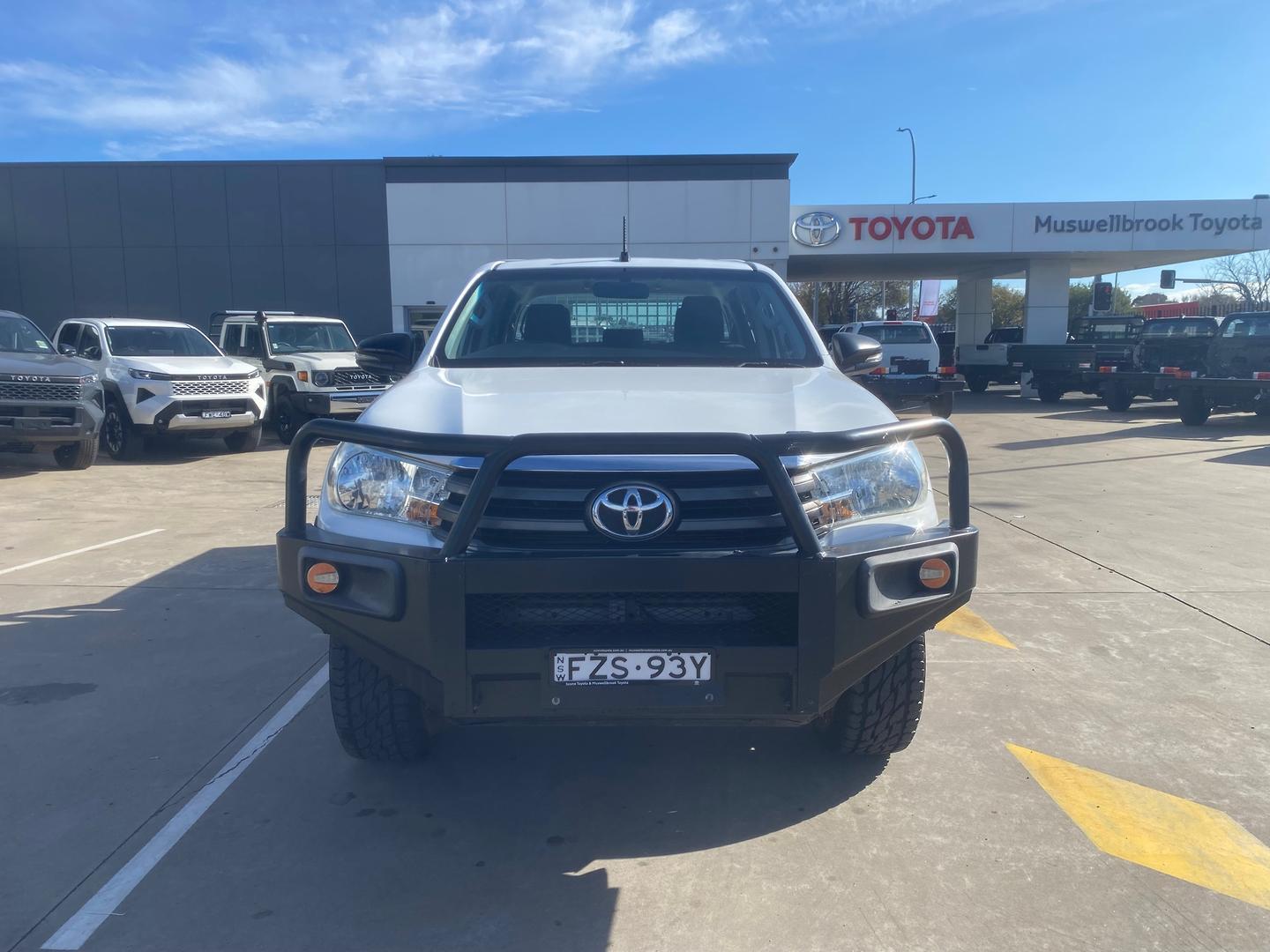 2018 Toyota Hilux SR in White