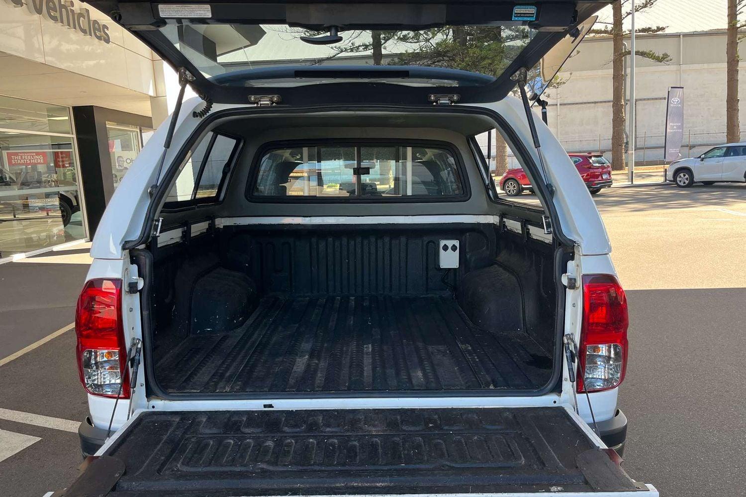 2019 Toyota Hilux SR in White