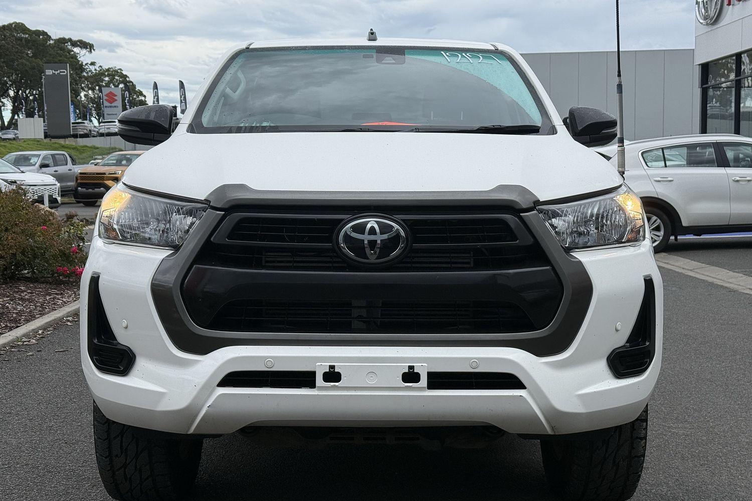 2021 Toyota Hilux SR in White