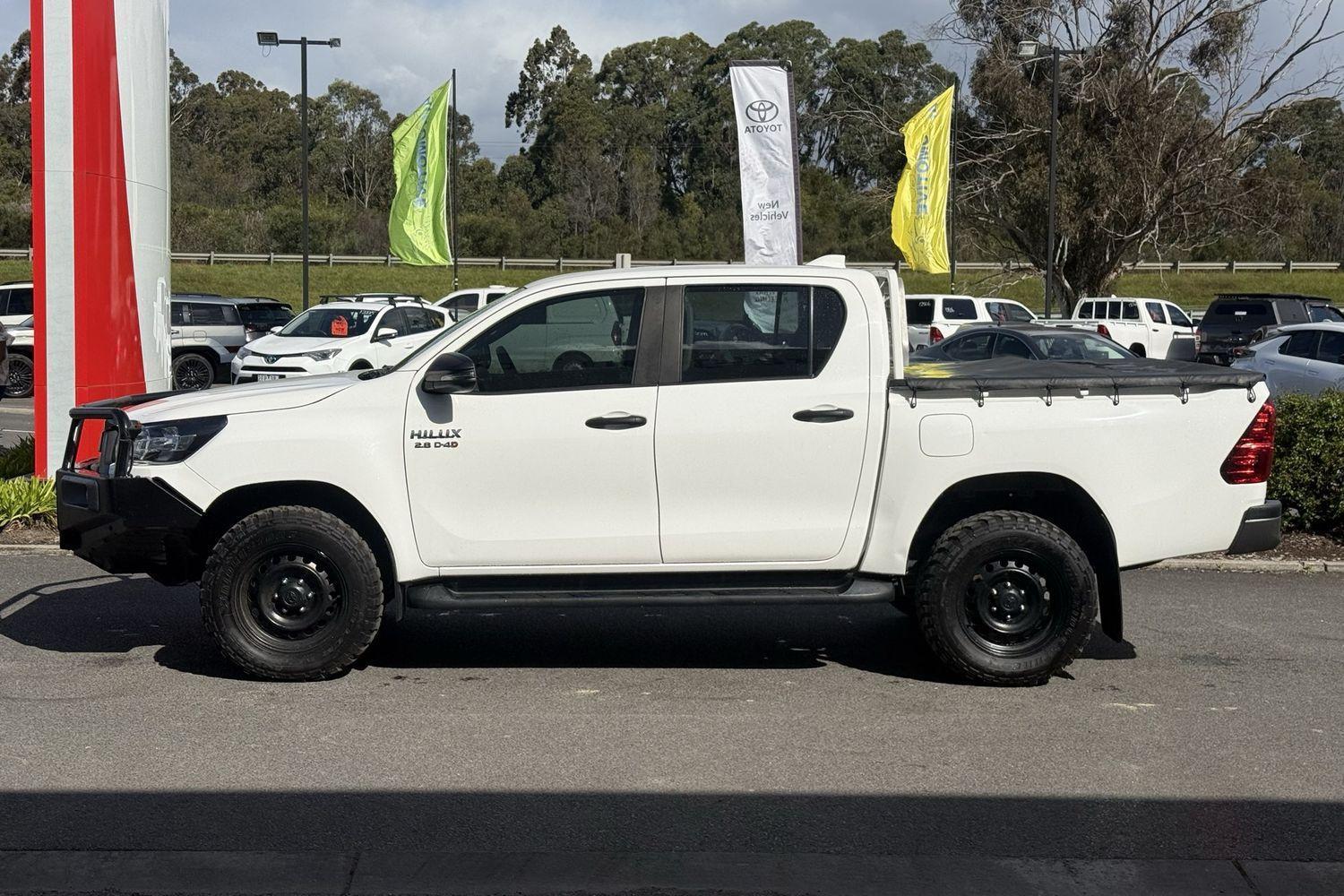2022 Toyota Hilux SR in White