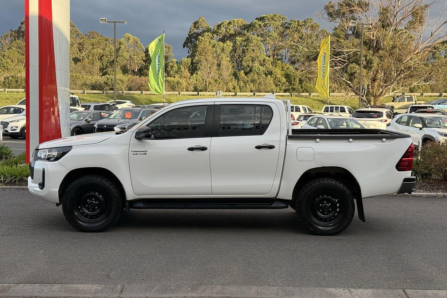 2022 Toyota Hilux SR in White