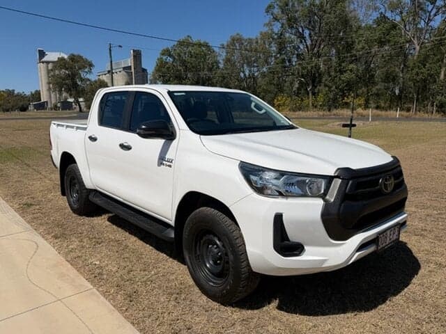 2021 Toyota Hilux SR in White