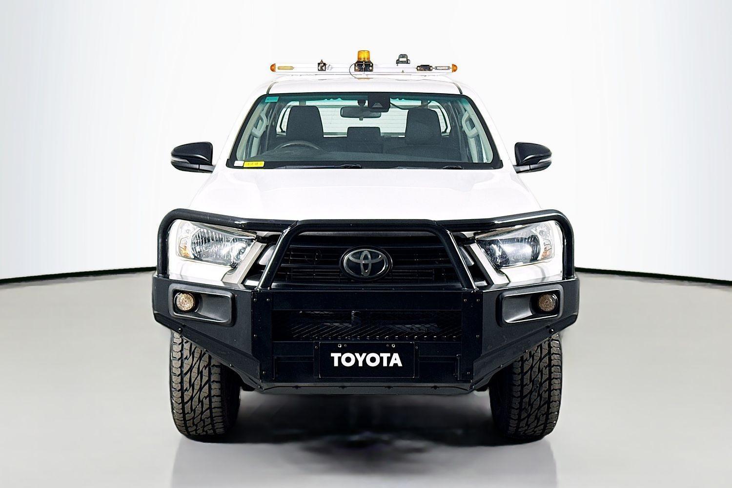 2022 Toyota Hilux SR in White