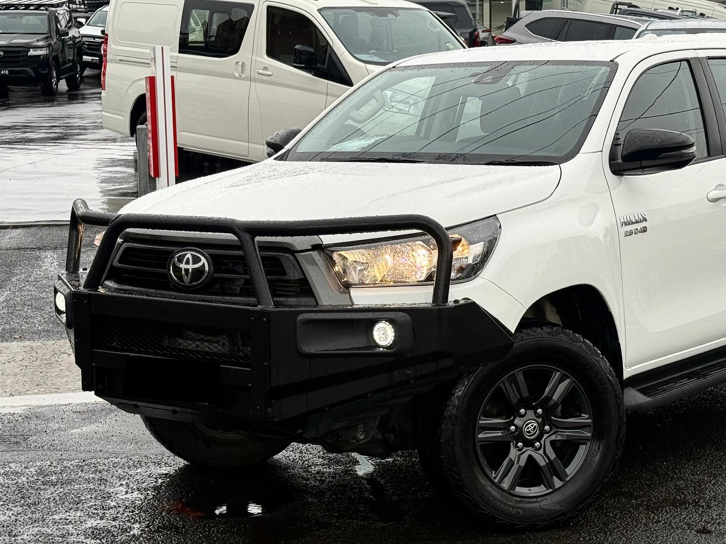 2023 Toyota Hilux SR in White