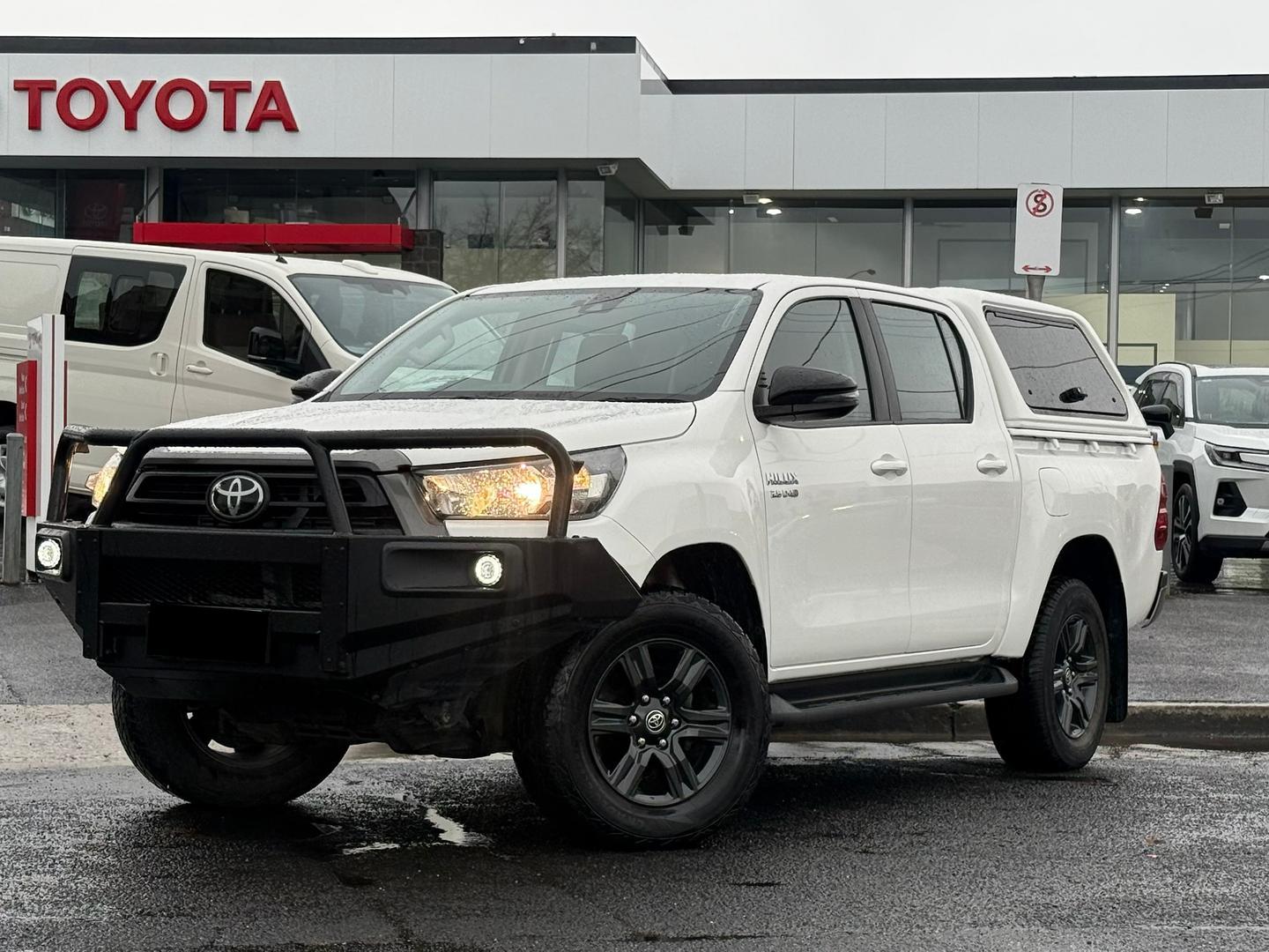 2023 Toyota Hilux SR in White