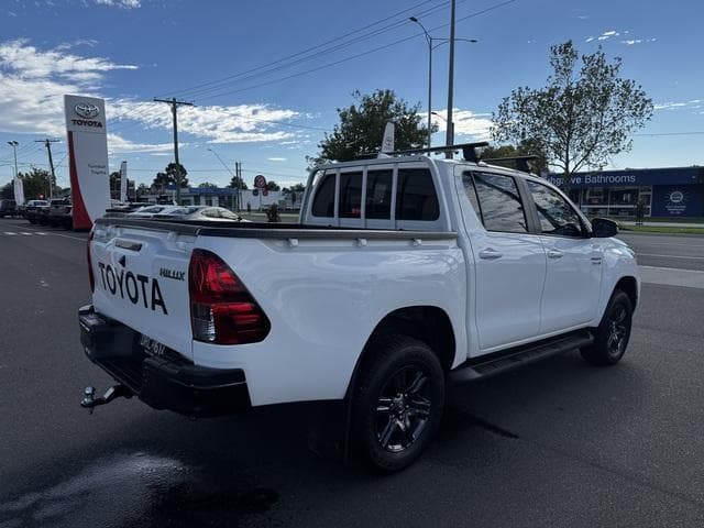 2025 Toyota Hilux SR in White