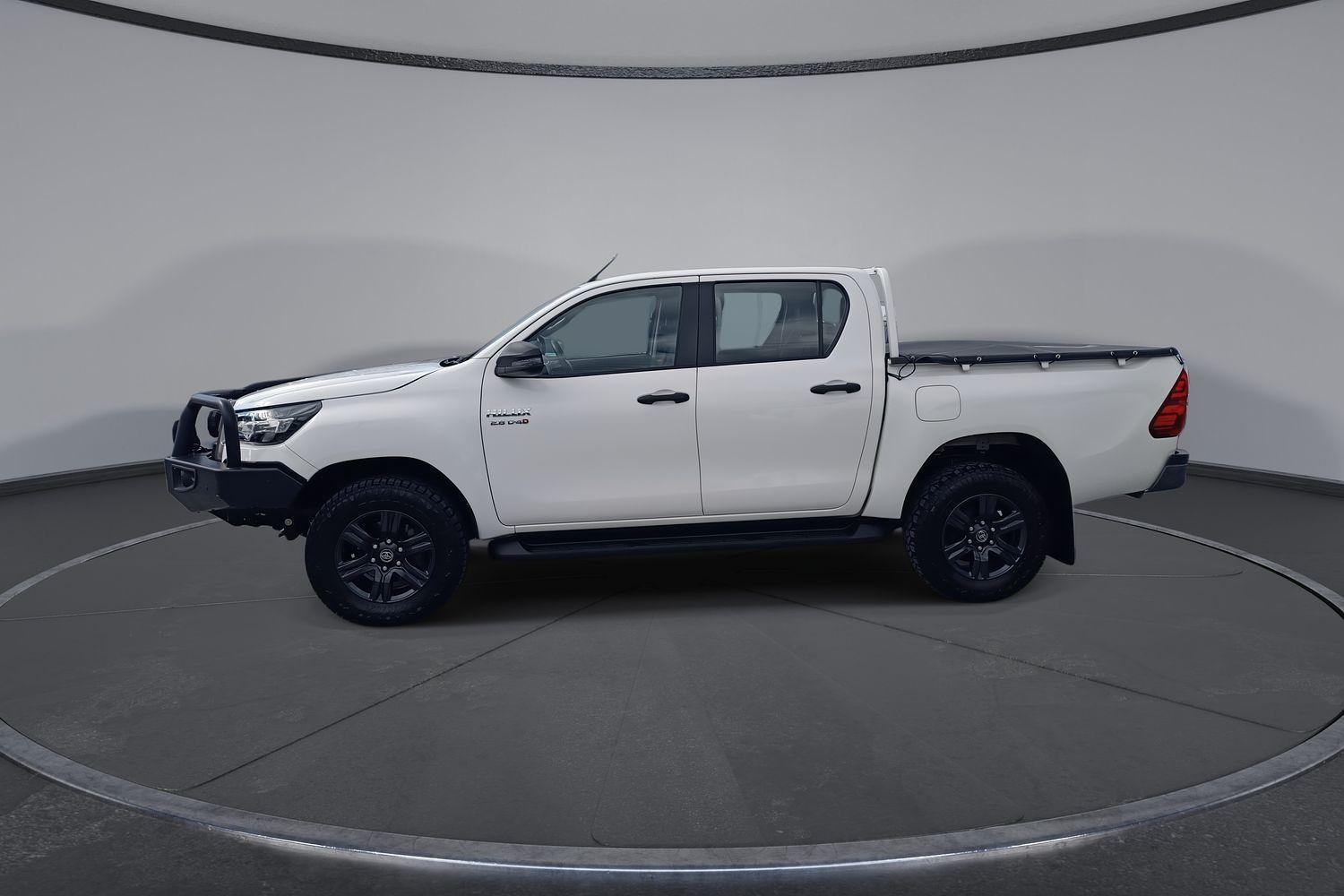 2021 Toyota Hilux SR in White