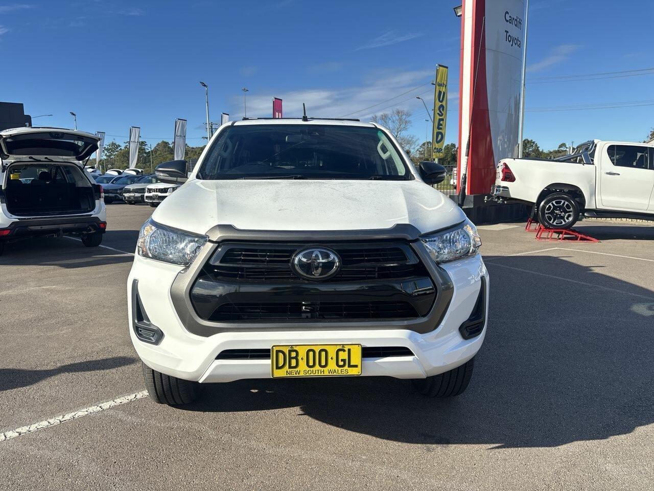 2021 Toyota Hilux SR in White