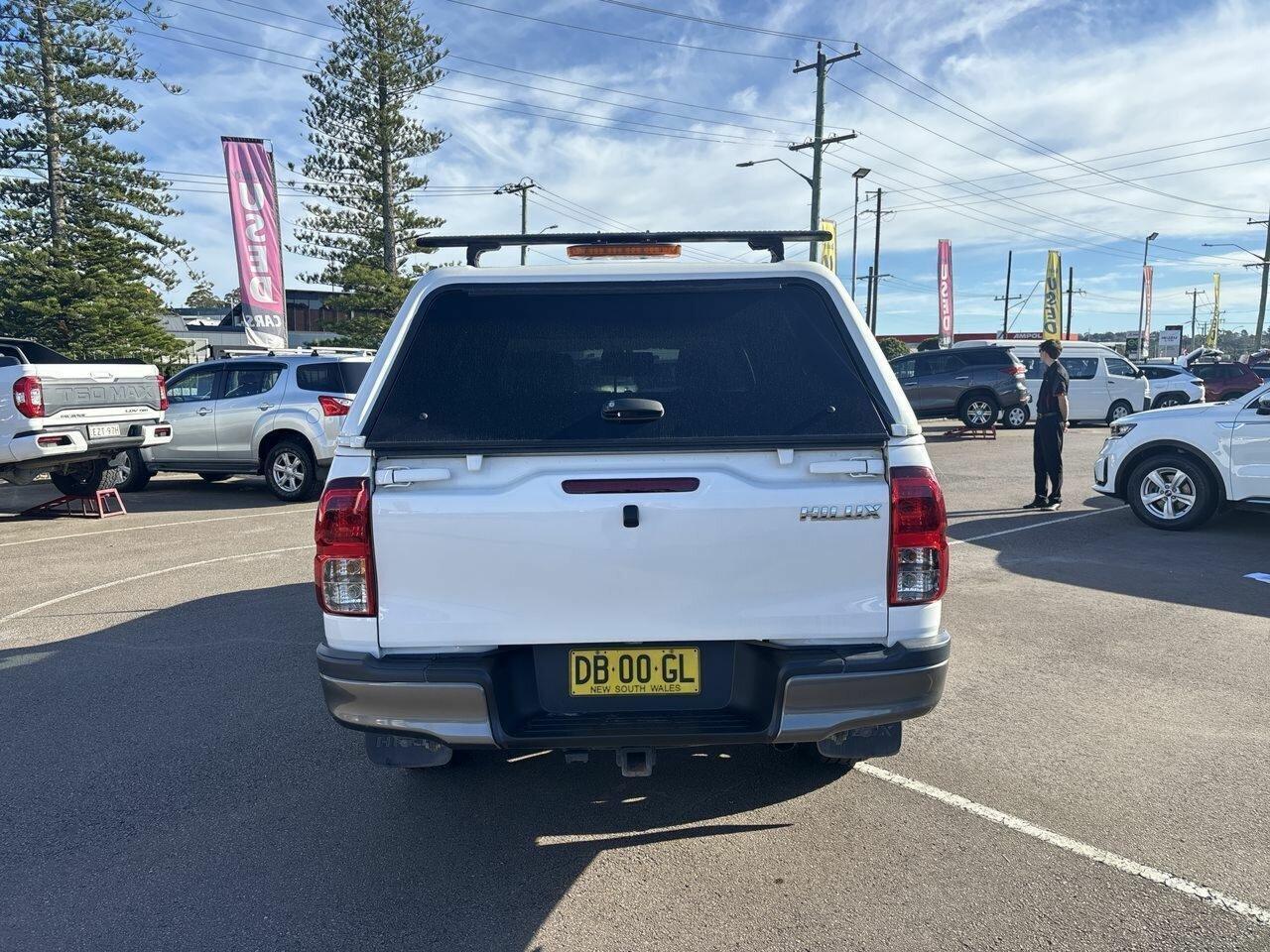 2021 Toyota Hilux SR in White