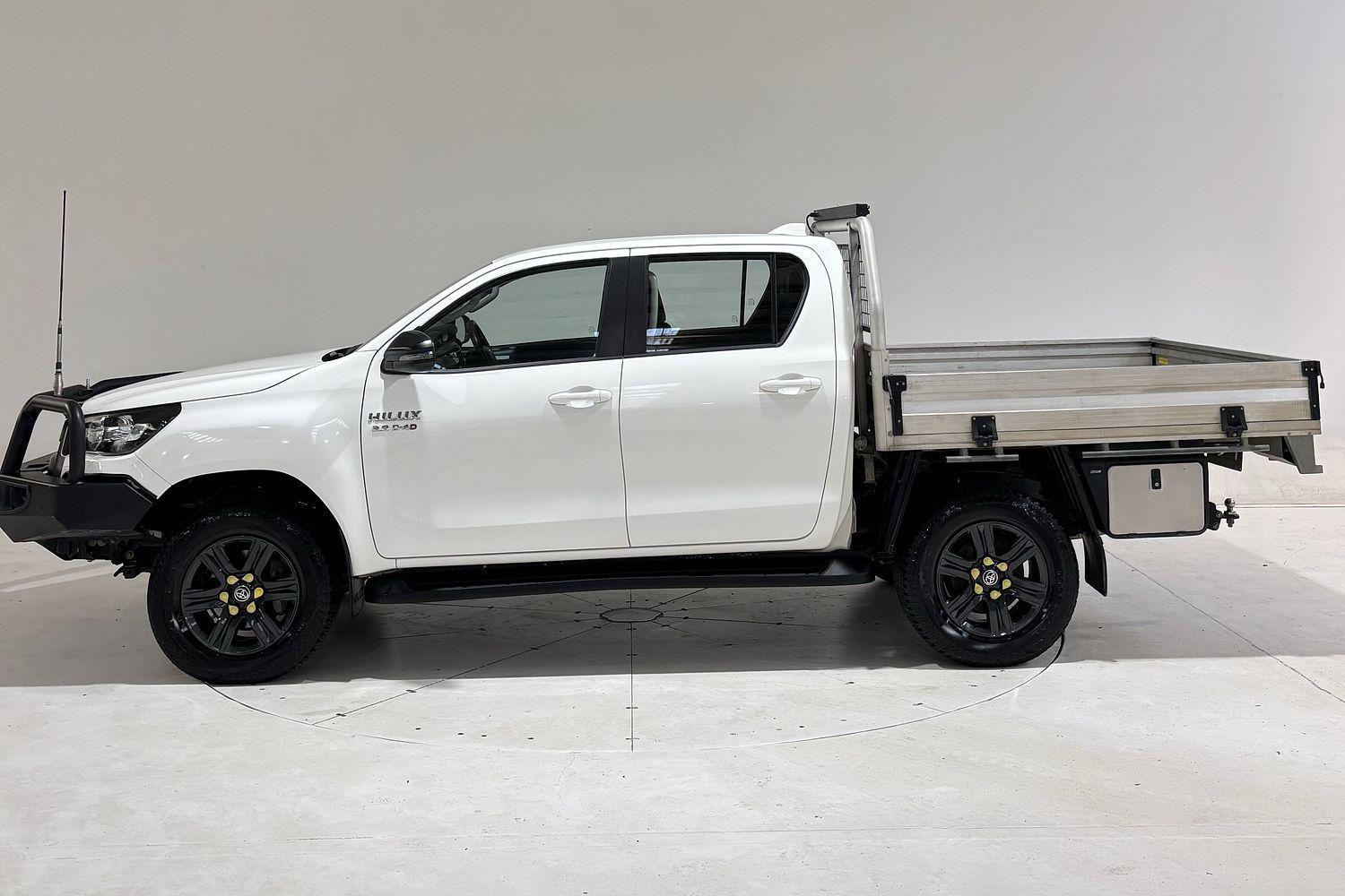 2022 Toyota Hilux SR in White