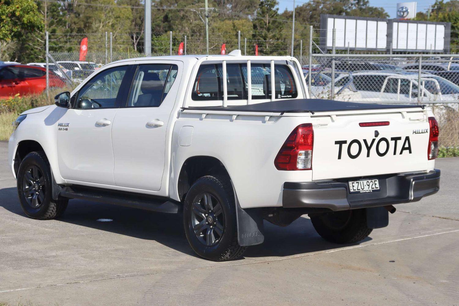 2023 Toyota Hilux SR in White