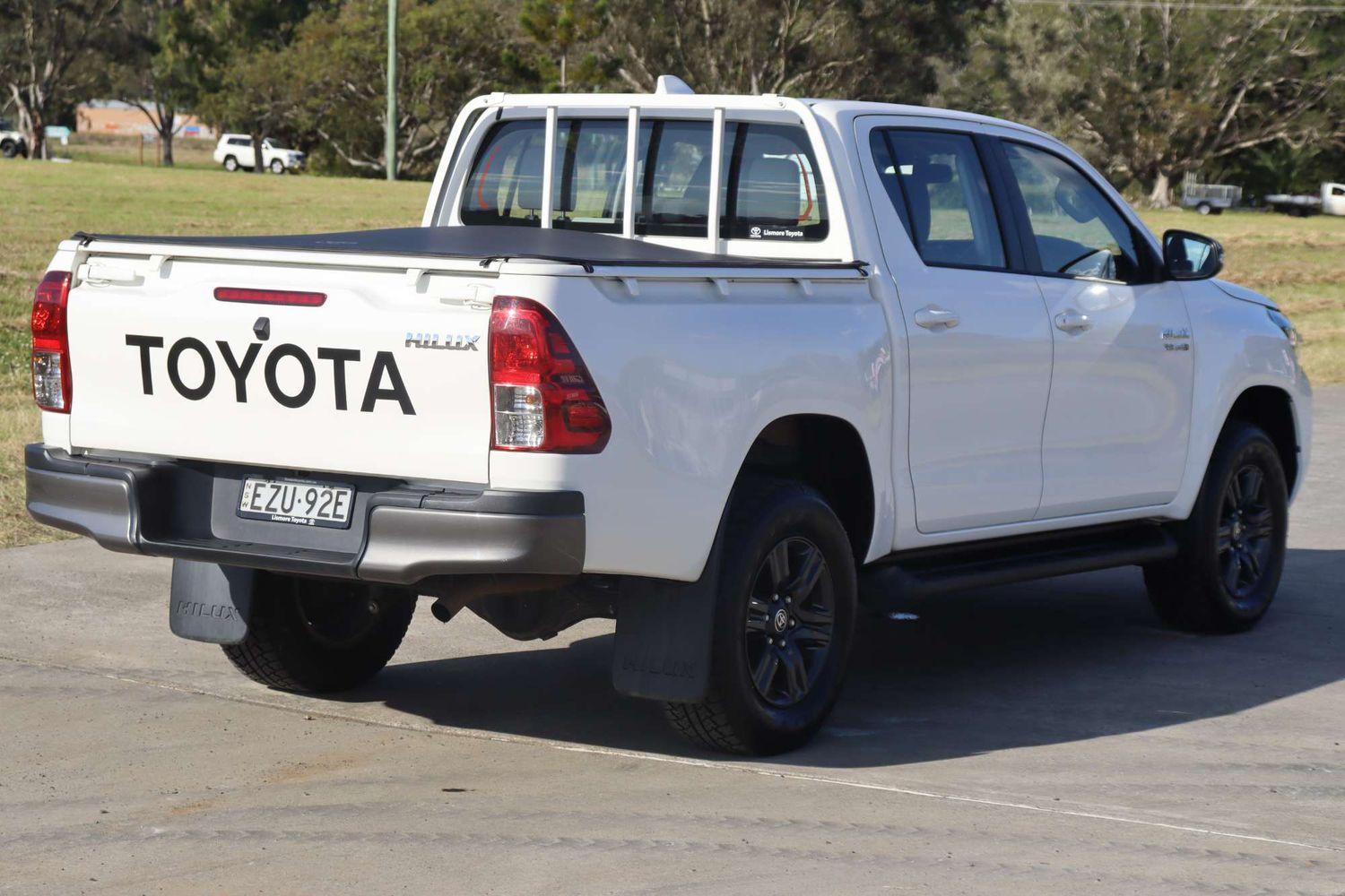 2023 Toyota Hilux SR in White