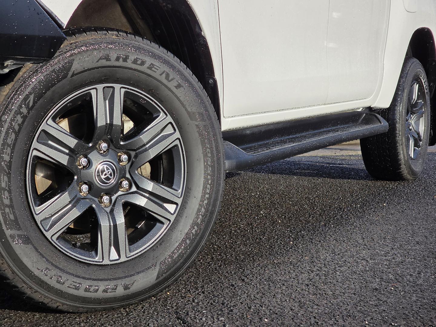 2023 Toyota Hilux SR in White