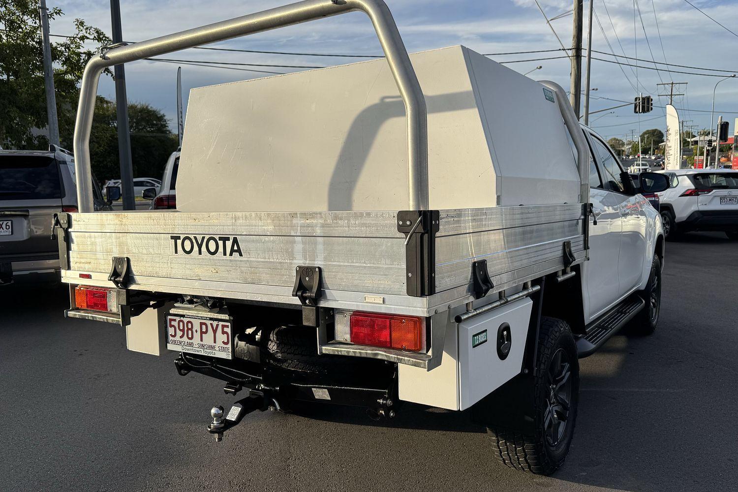 2023 Toyota Hilux SR in White