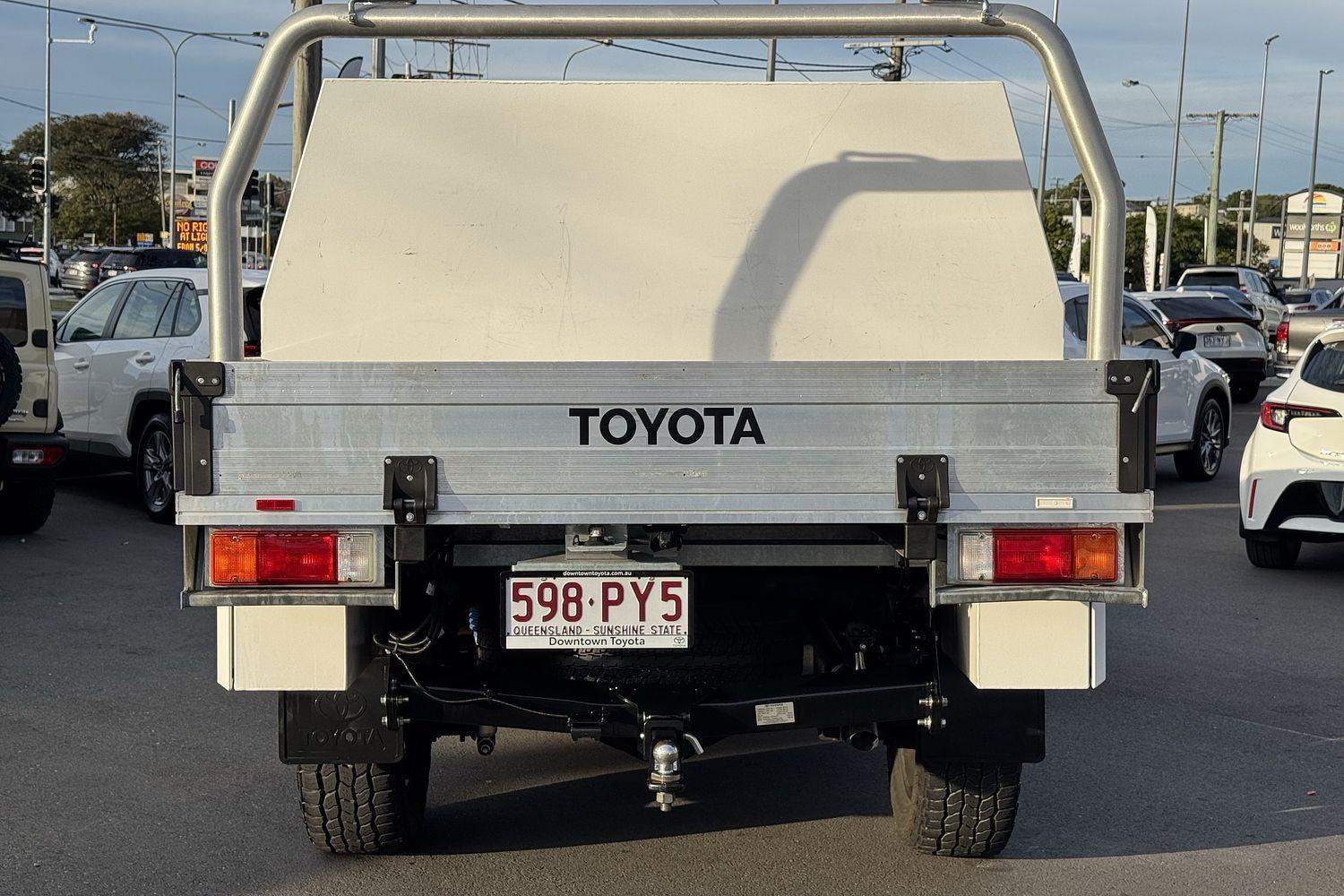 2023 Toyota Hilux SR in White