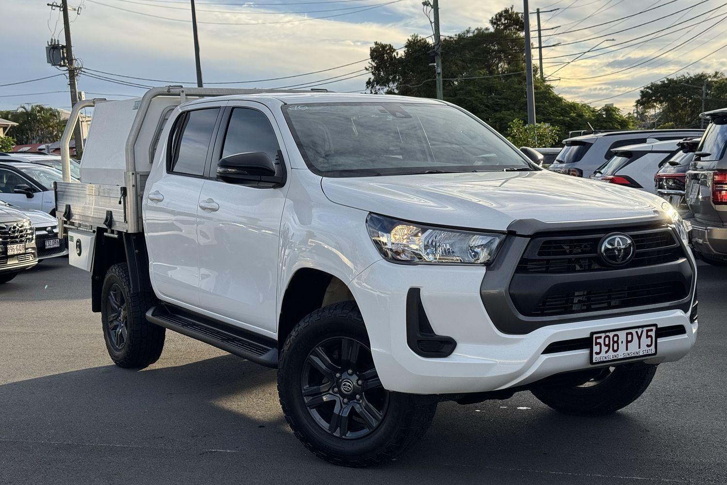 2023 Toyota Hilux SR in White