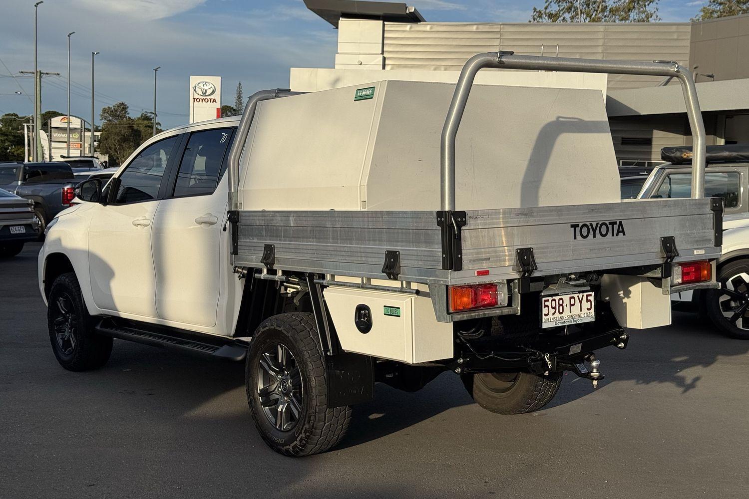2023 Toyota Hilux SR in White