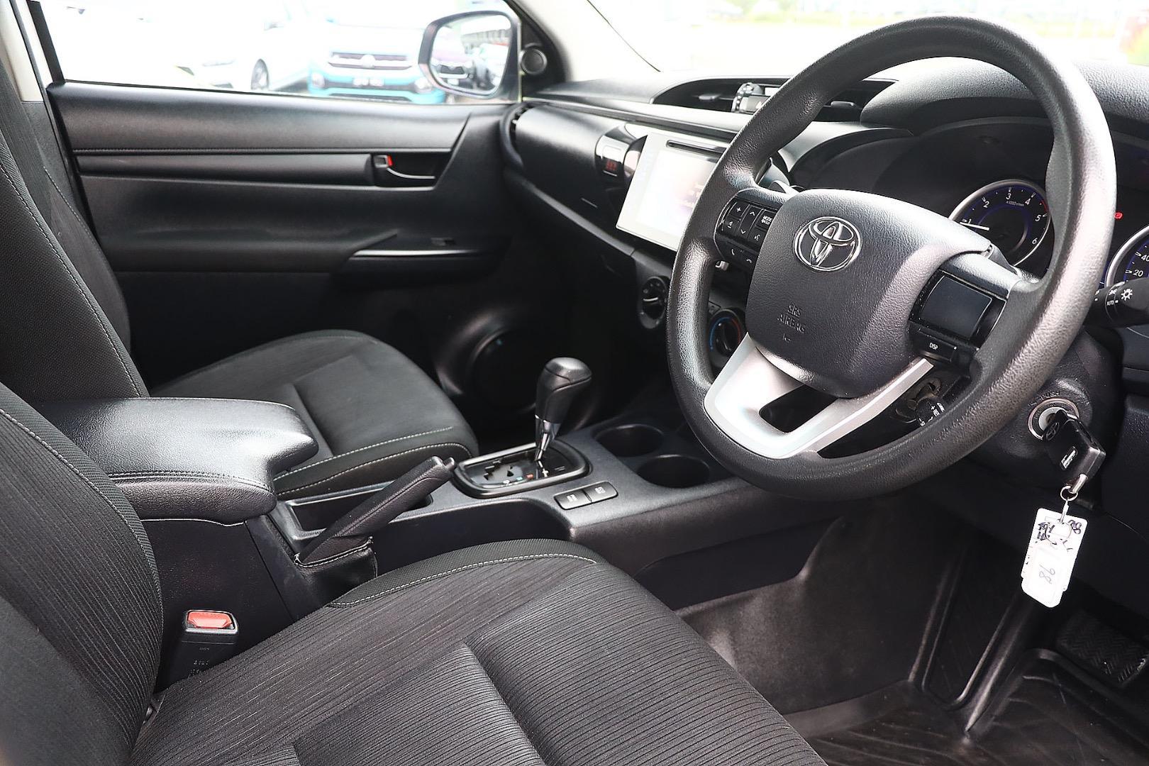 2018 Toyota Hilux SR in White
