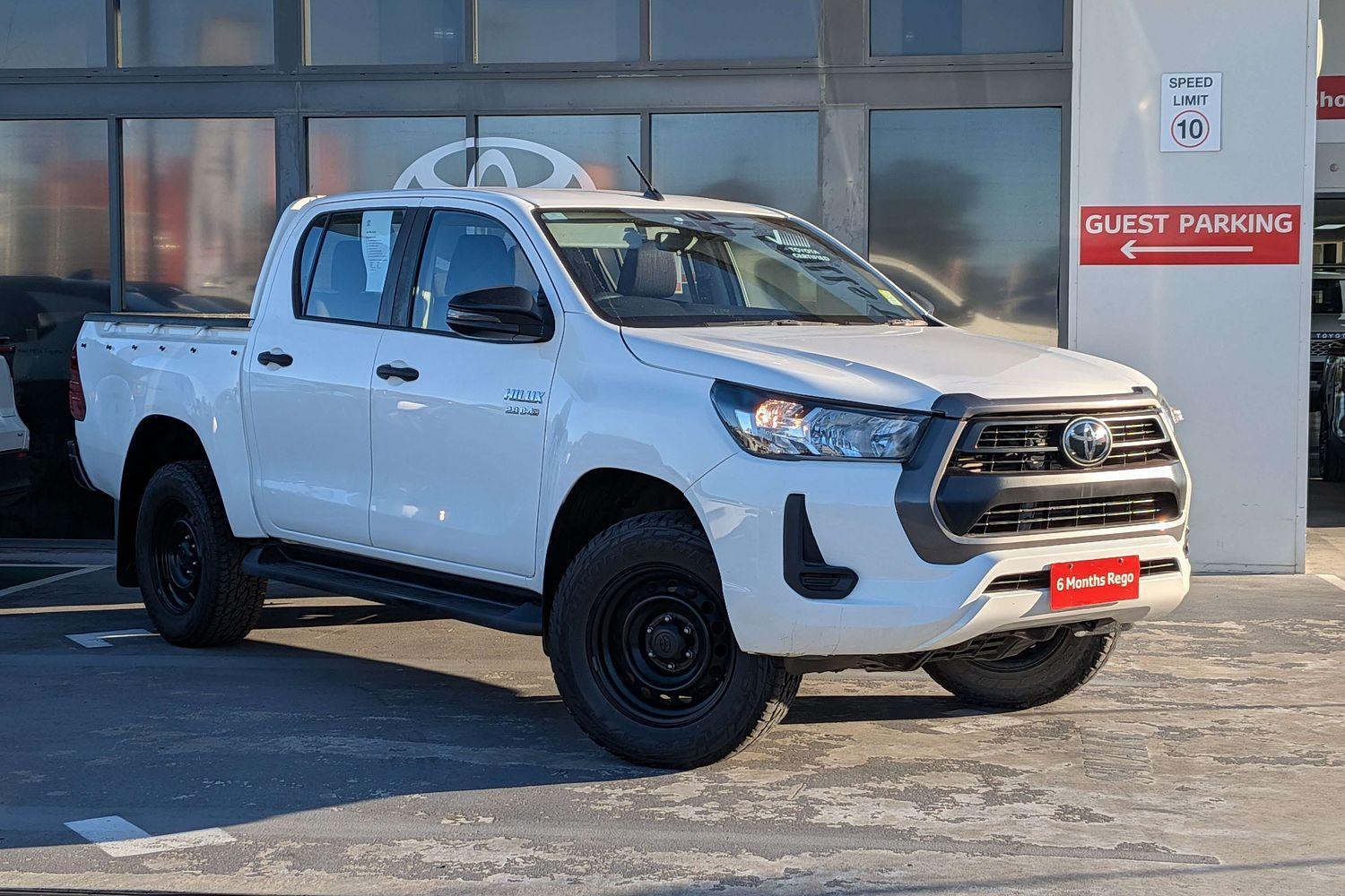 2020 Toyota Hilux SR in White