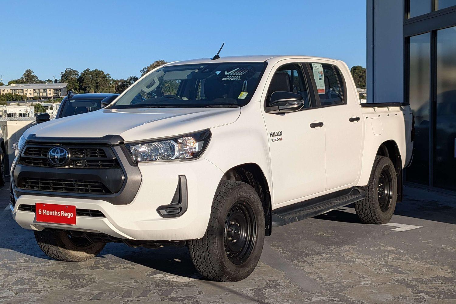 2020 Toyota Hilux SR in White