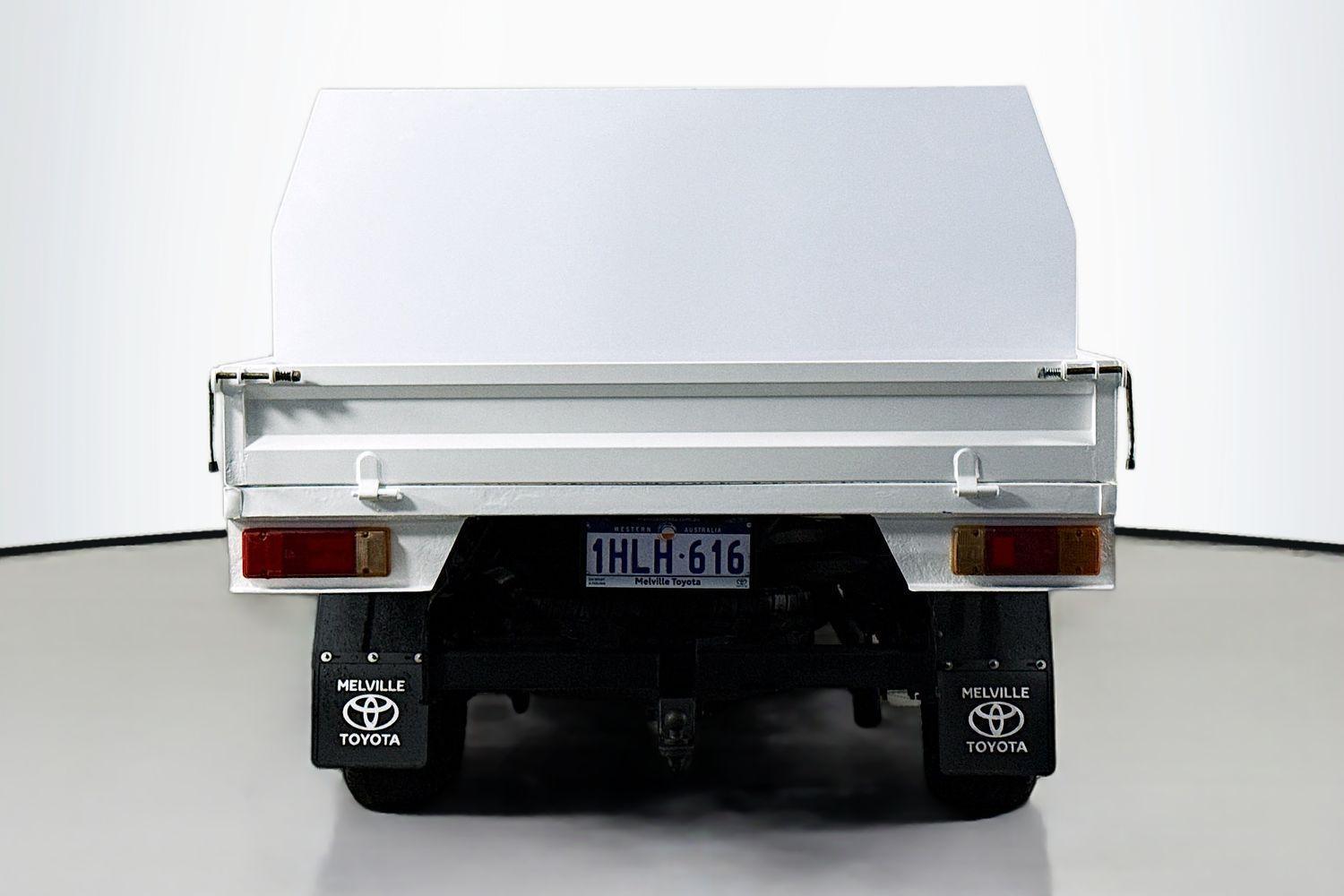 2021 Toyota Hilux SR in White
