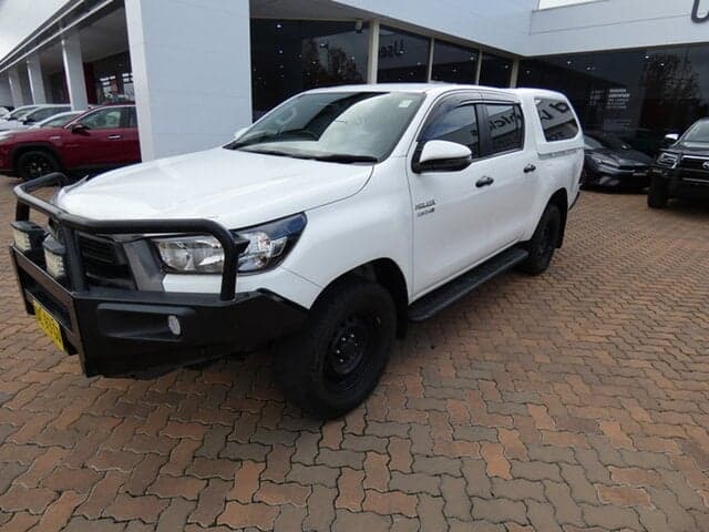 2021 Toyota Hilux SR in White